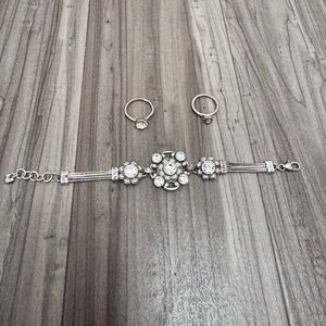 Elegant Silver Jewelry Set